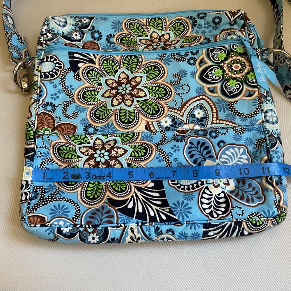 Vera Bradley Mailbag Bali Blue with Small Hand Crafted Cosmetic/Pencil Pouch** - Picture 9 of 16